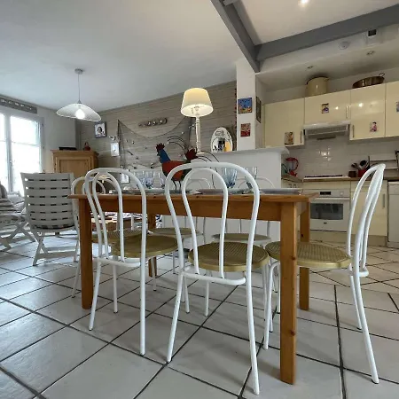 Maison Avec Jardin, Sauna Et Proche A Chatelaillon, 6 Couchages - Fr-1-246-600 Holiday home Chatelaillon-Plage